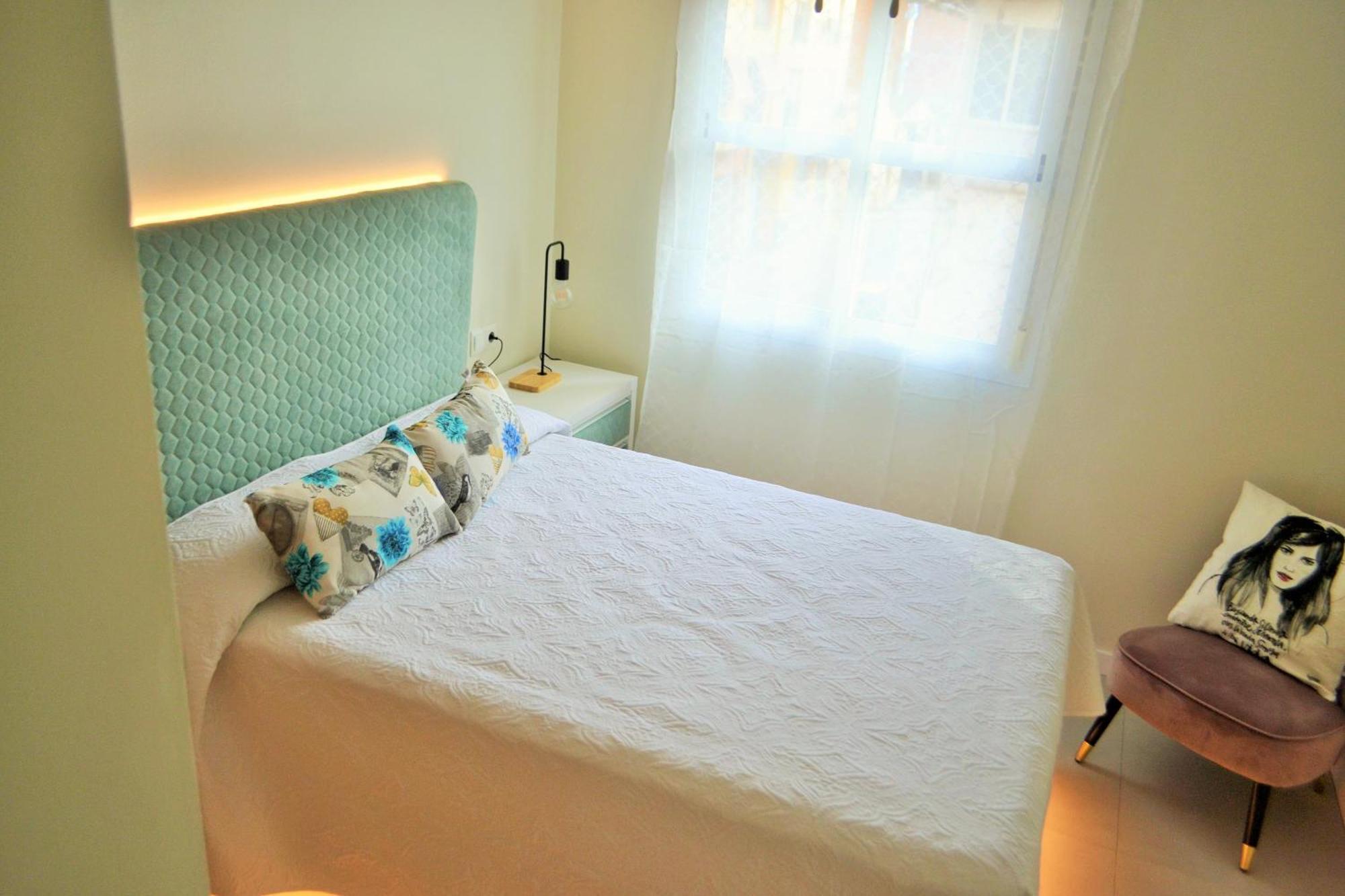 Apartamentos Garage Centro Малага Экстерьер фото