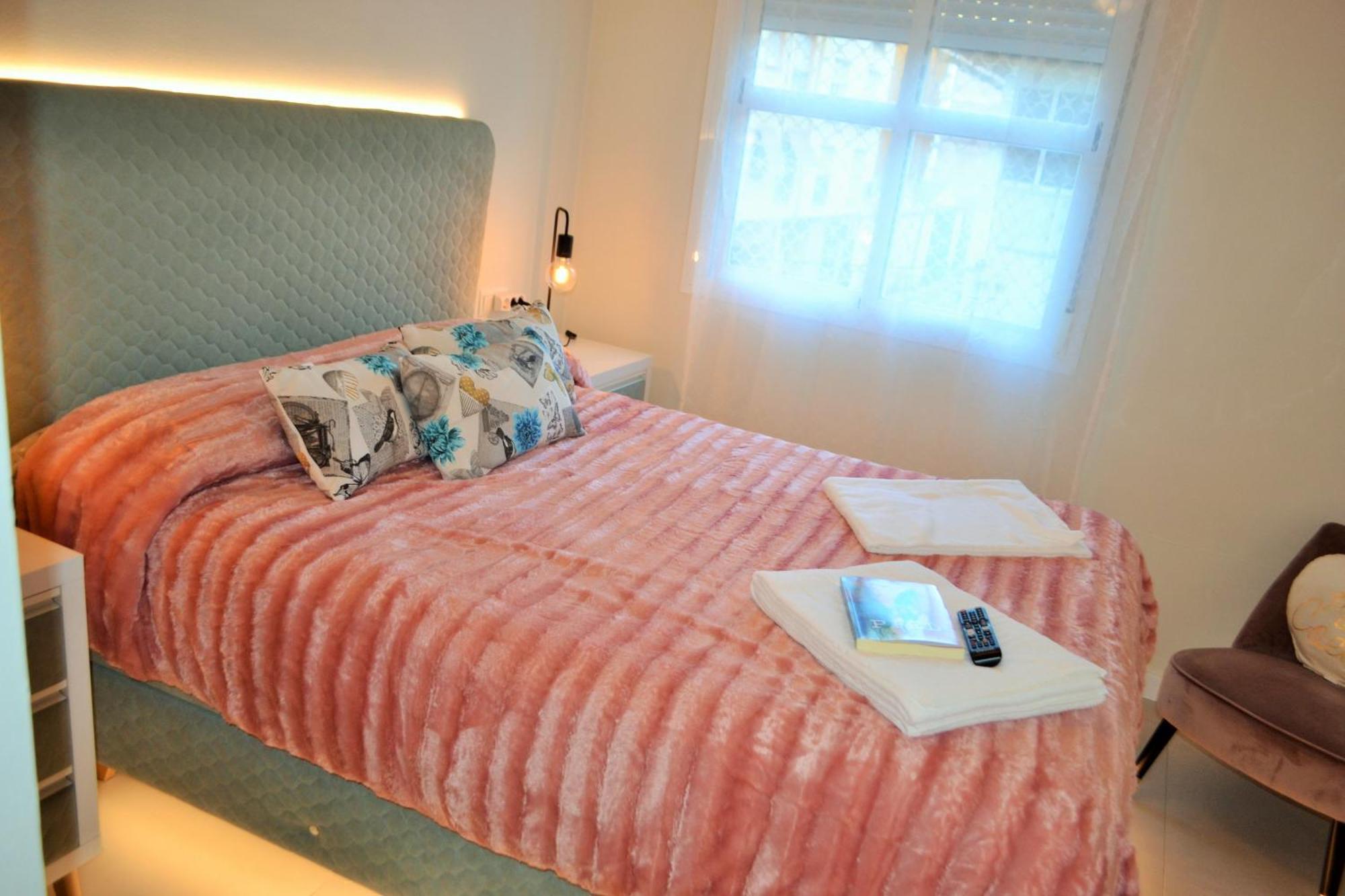 Apartamentos Garage Centro Малага Экстерьер фото