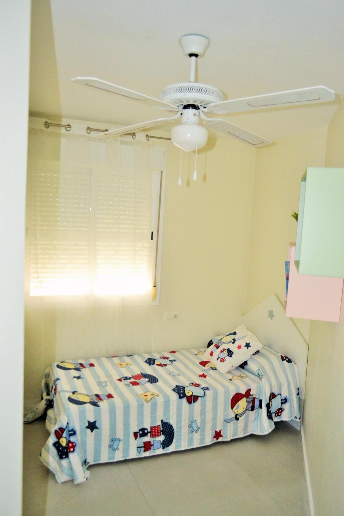 Apartamentos Garage Centro Малага Экстерьер фото