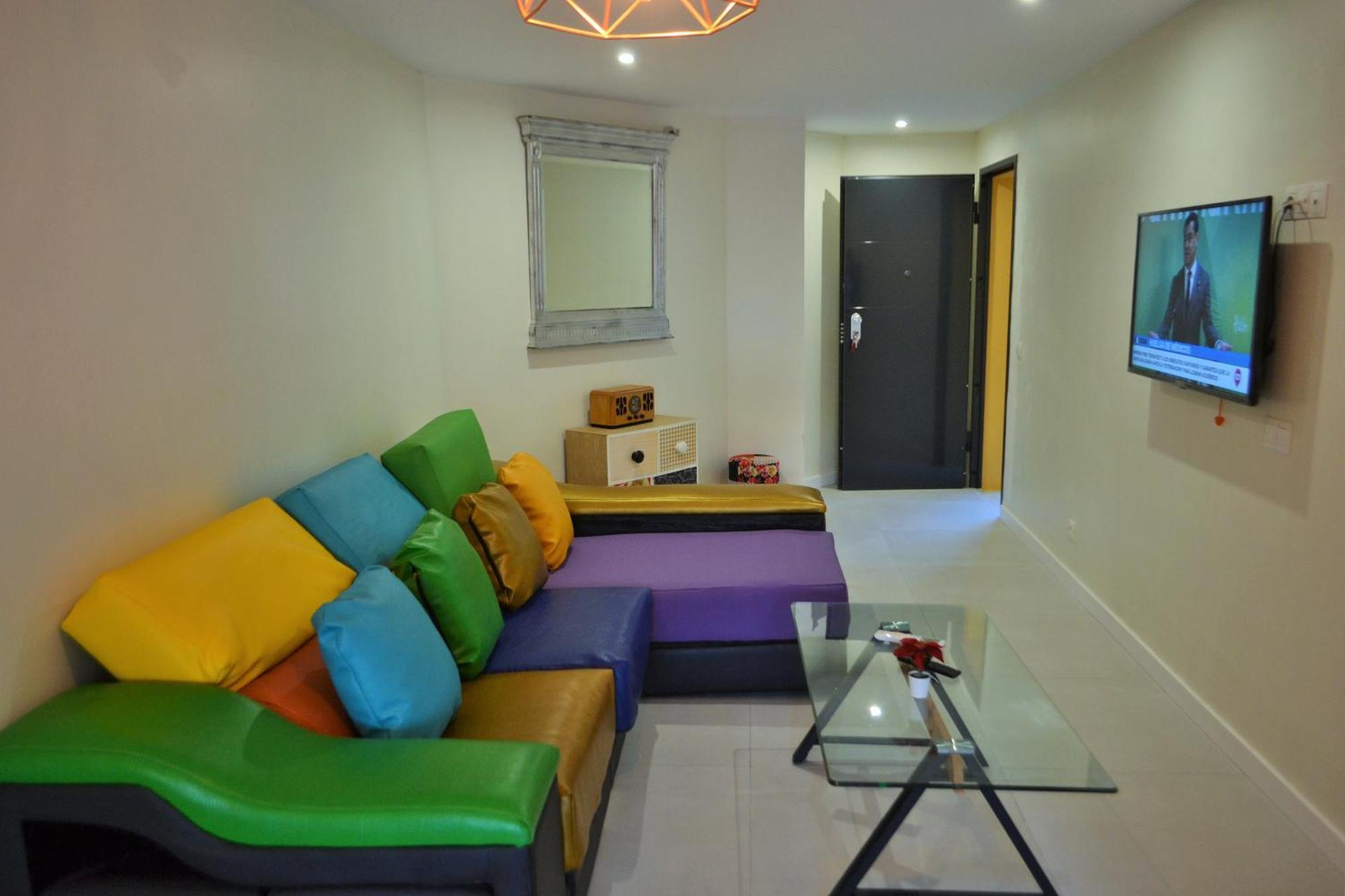 Apartamentos Garage Centro Малага Экстерьер фото